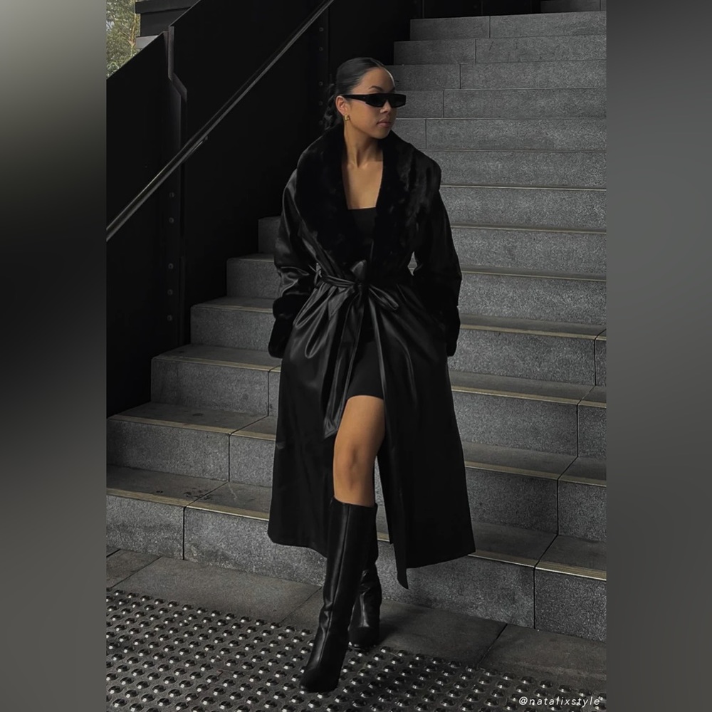 MESHKI Rebekah Oversized Pu Trench Coat With Fur Trim - Black - NWT